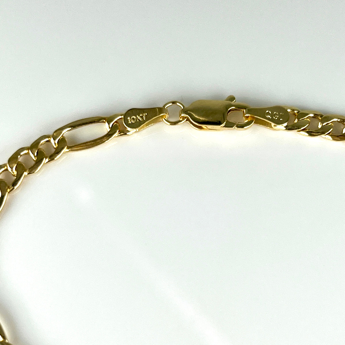 10K Yellow Gold 7” 4.3mm Figaro Chain Bracelet