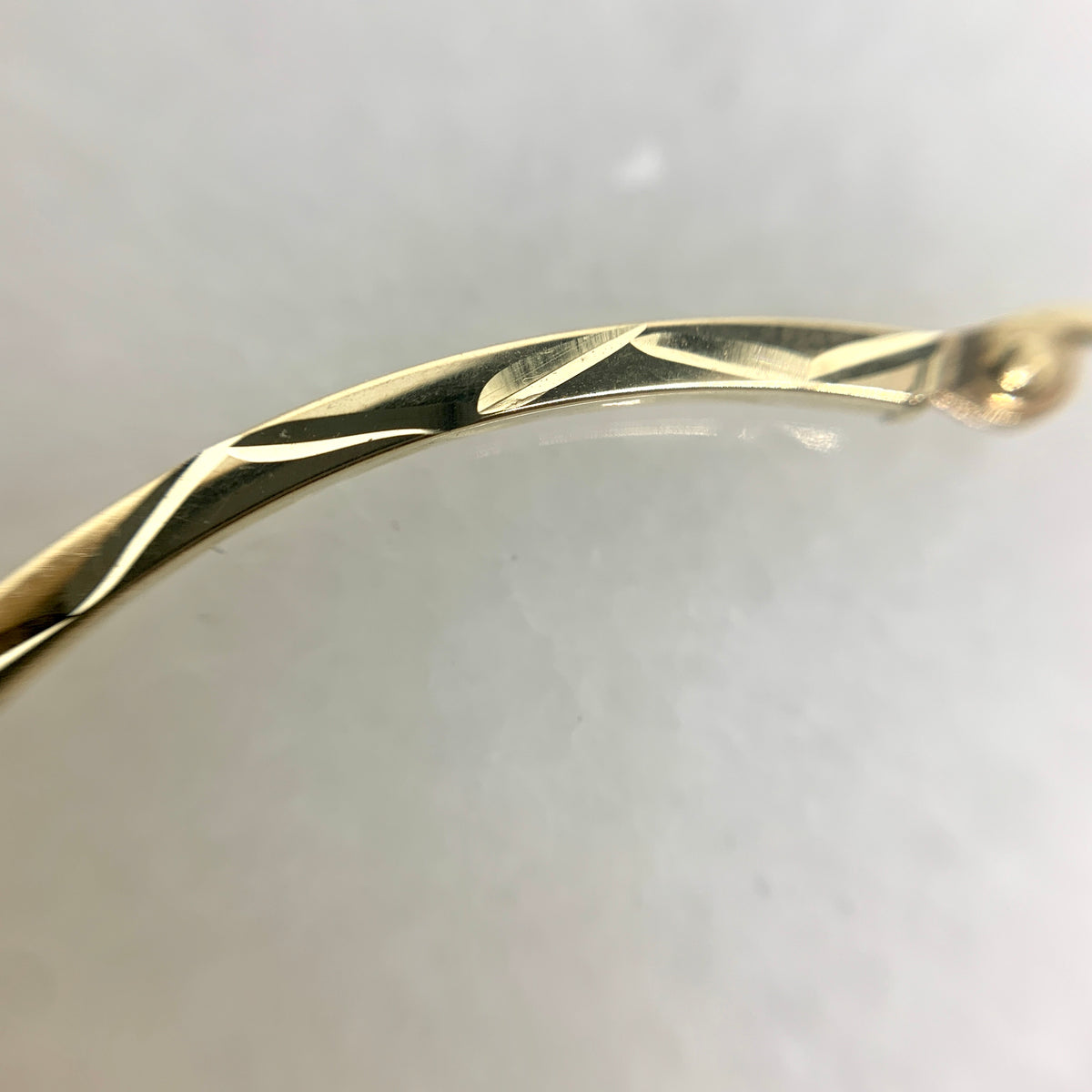 10K Yellow Gold 1.6” Diamond Cut Hoop Earrings